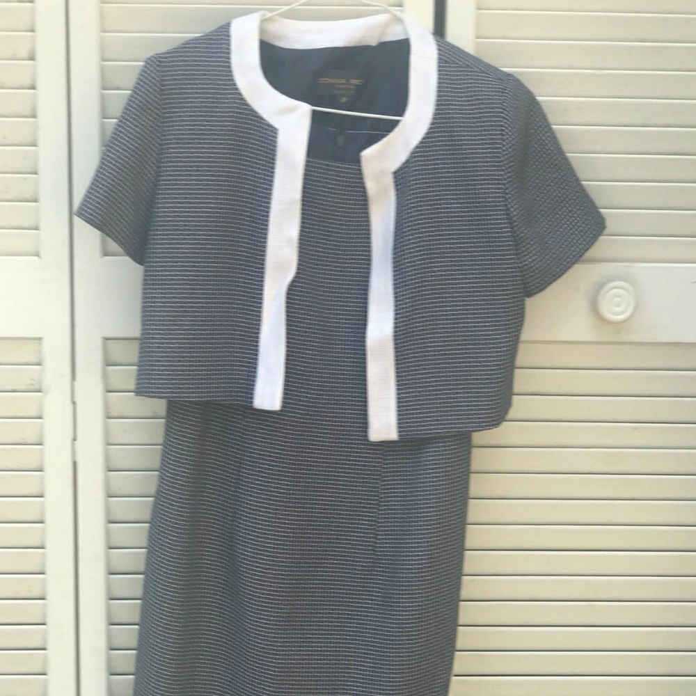 Dress - Picture 4 of 5